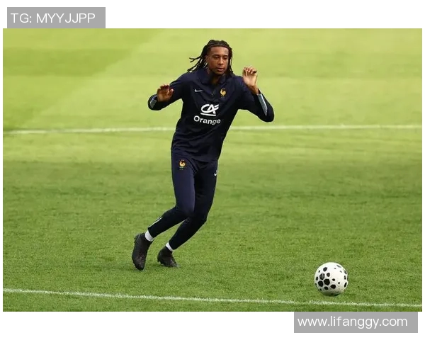 法国足球巨星领衔世界足球潮流 展现卓越技艺与辉煌成就