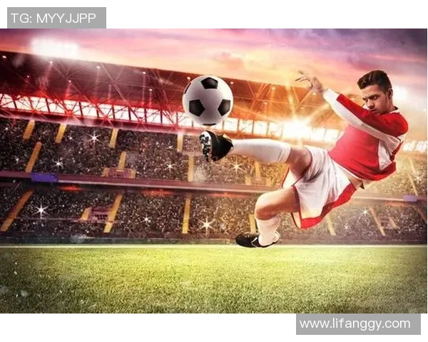 足球巨星背影4K超清壁纸，展现英勇与自信的完美瞬间